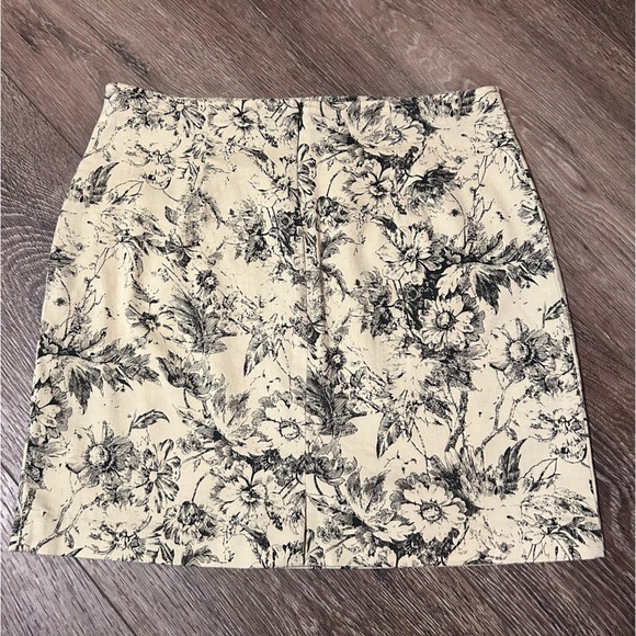 Floral print khaki and black mini skirt New York City and Co - Picture 7 of 7